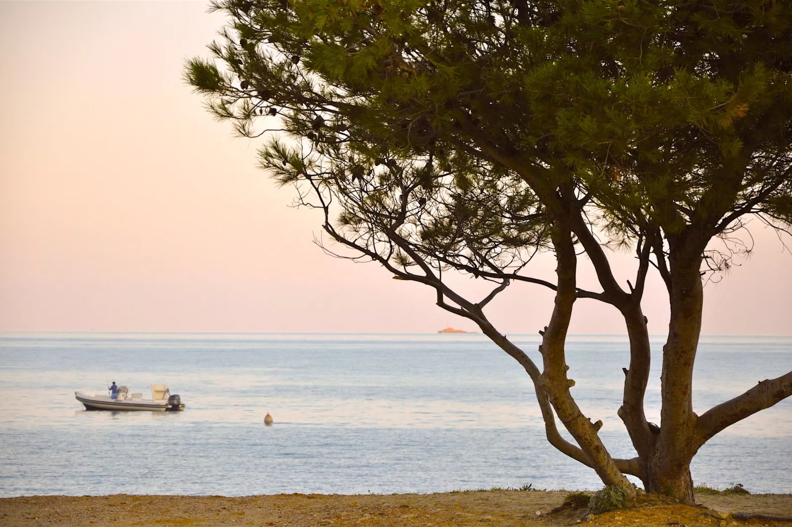 Villa avec piscine vue mer et proche plage à Bormes les Mimosas-Gebieden zomer 5km