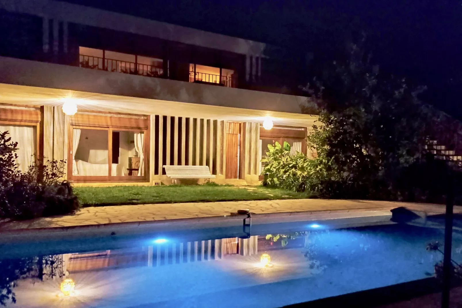 Villa avec piscine vue mer et proche plage à Bormes les Mimosas