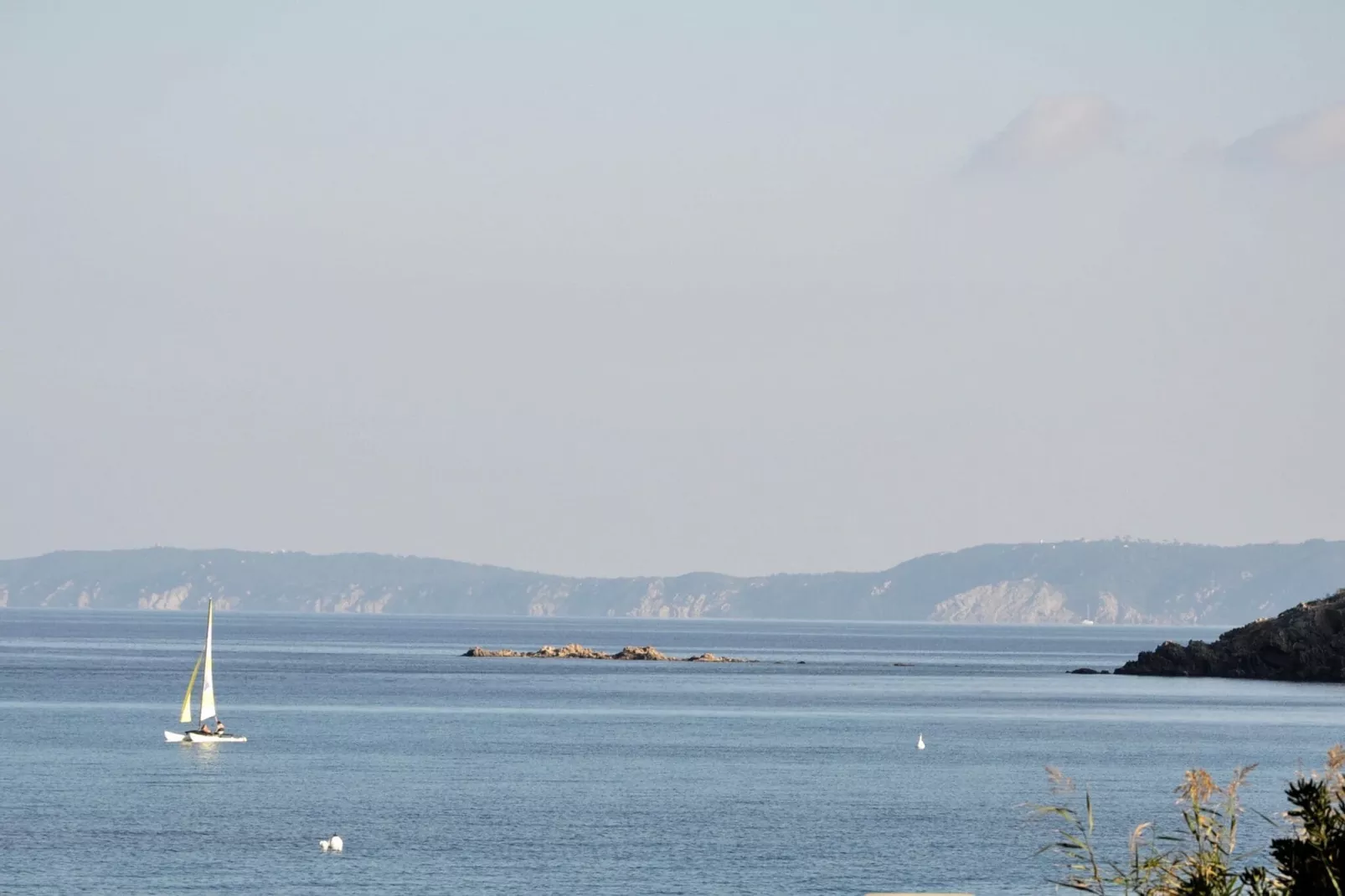 Villa avec piscine vue mer et proche plage à Bormes les Mimosas-Gebieden zomer 5km