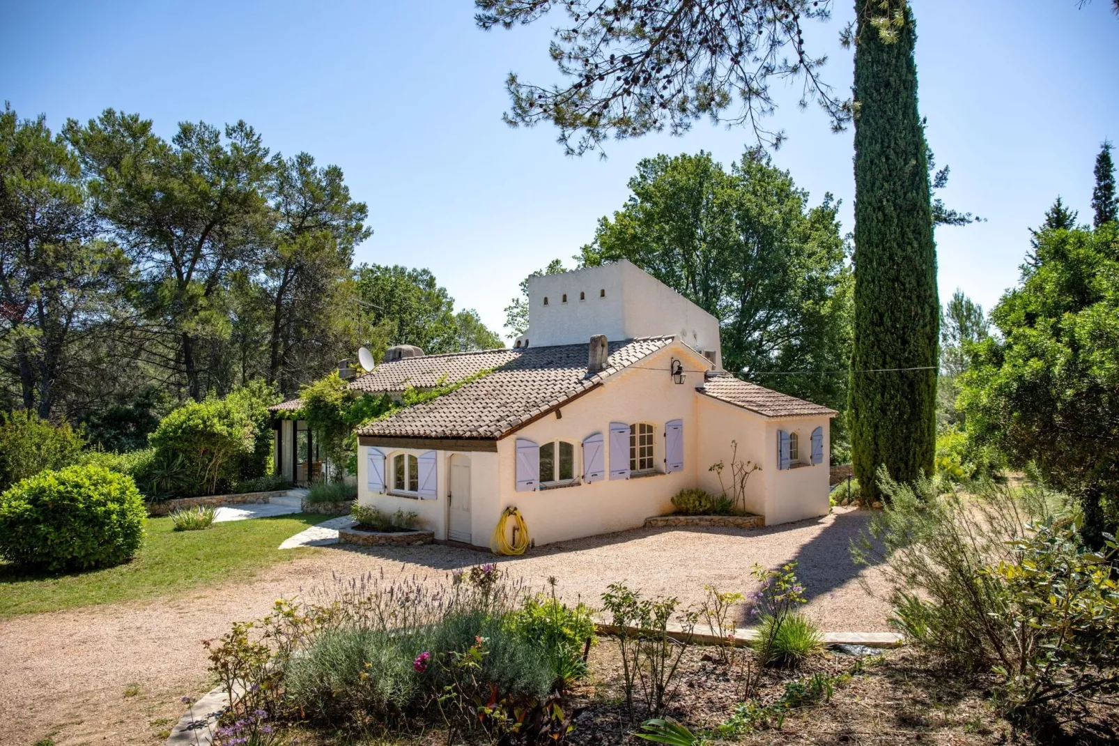 Zeer mooie villa in Lorgues met zwembad-Buitenkant zomer