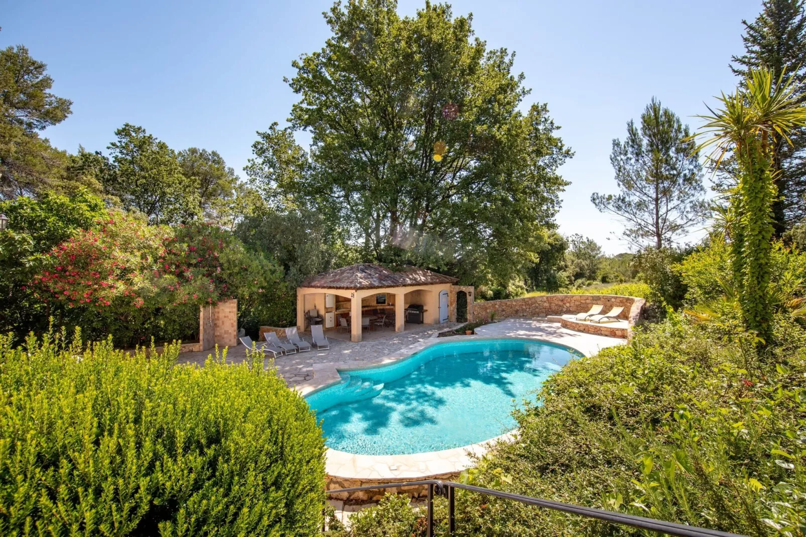 Zeer mooie villa in Lorgues met zwembad-Zwembad