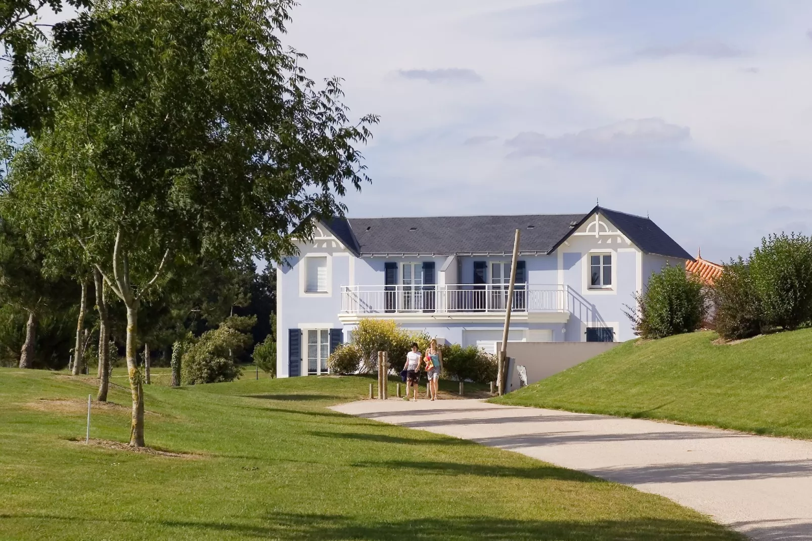 Domaine de Fontenelles 3-Buitenkant zomer