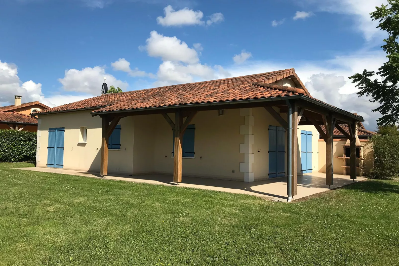 Les Forges 2 bedrooms n91-Buitenkant zomer
