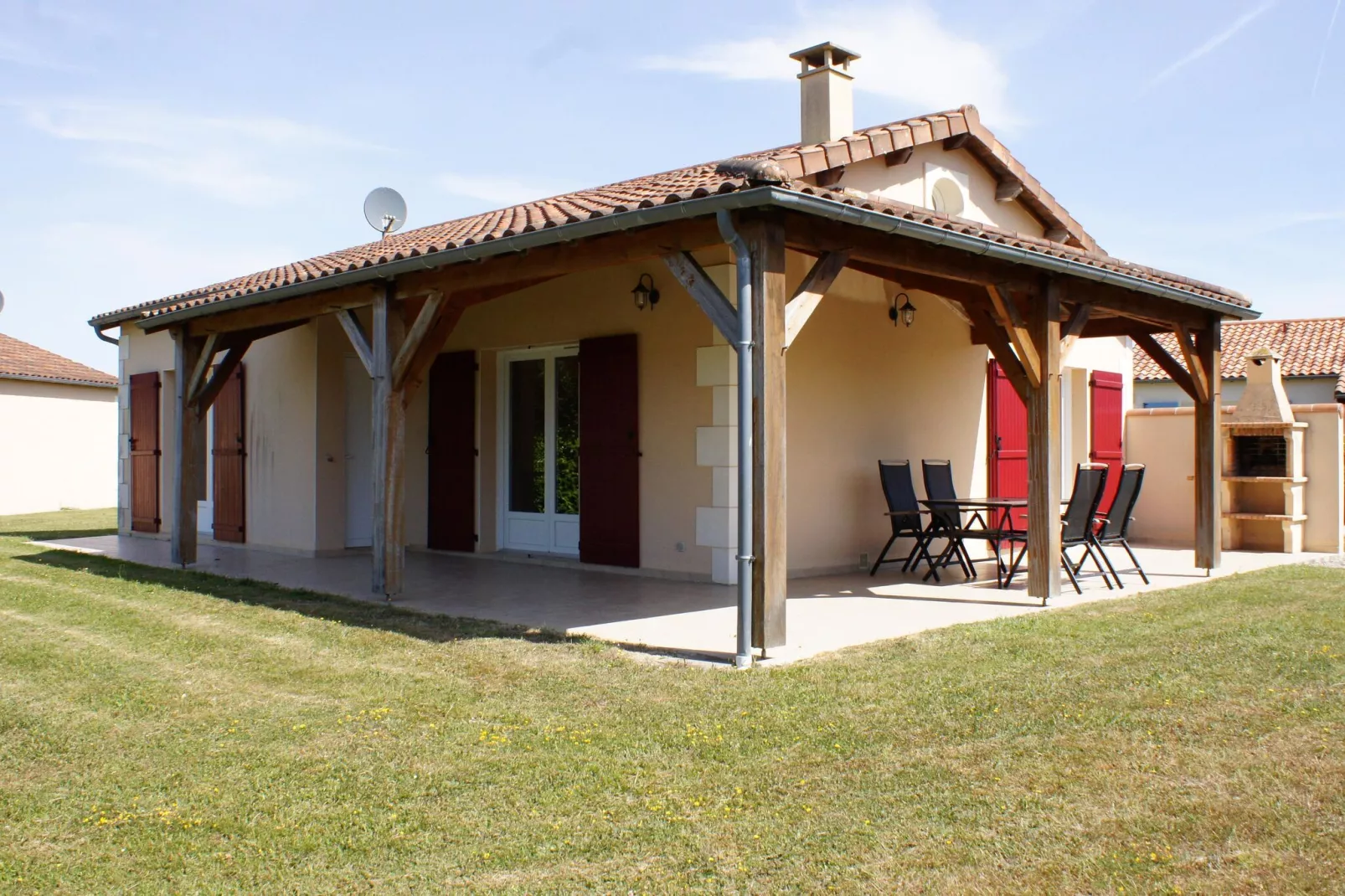 Les Forges 2 bedrooms n91-Buitenkant zomer