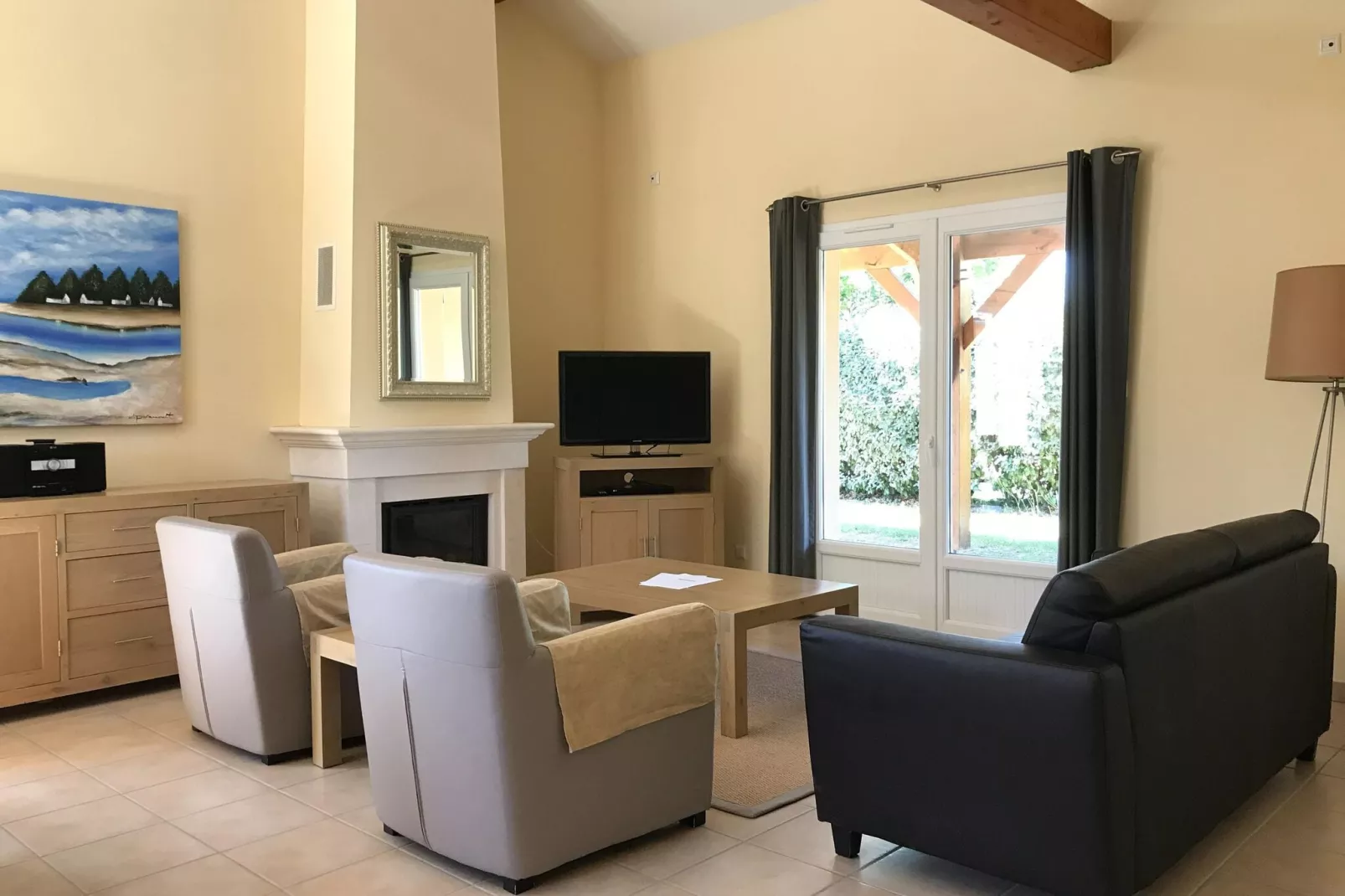 Les Forges 2 bedrooms n91-Woonkamer