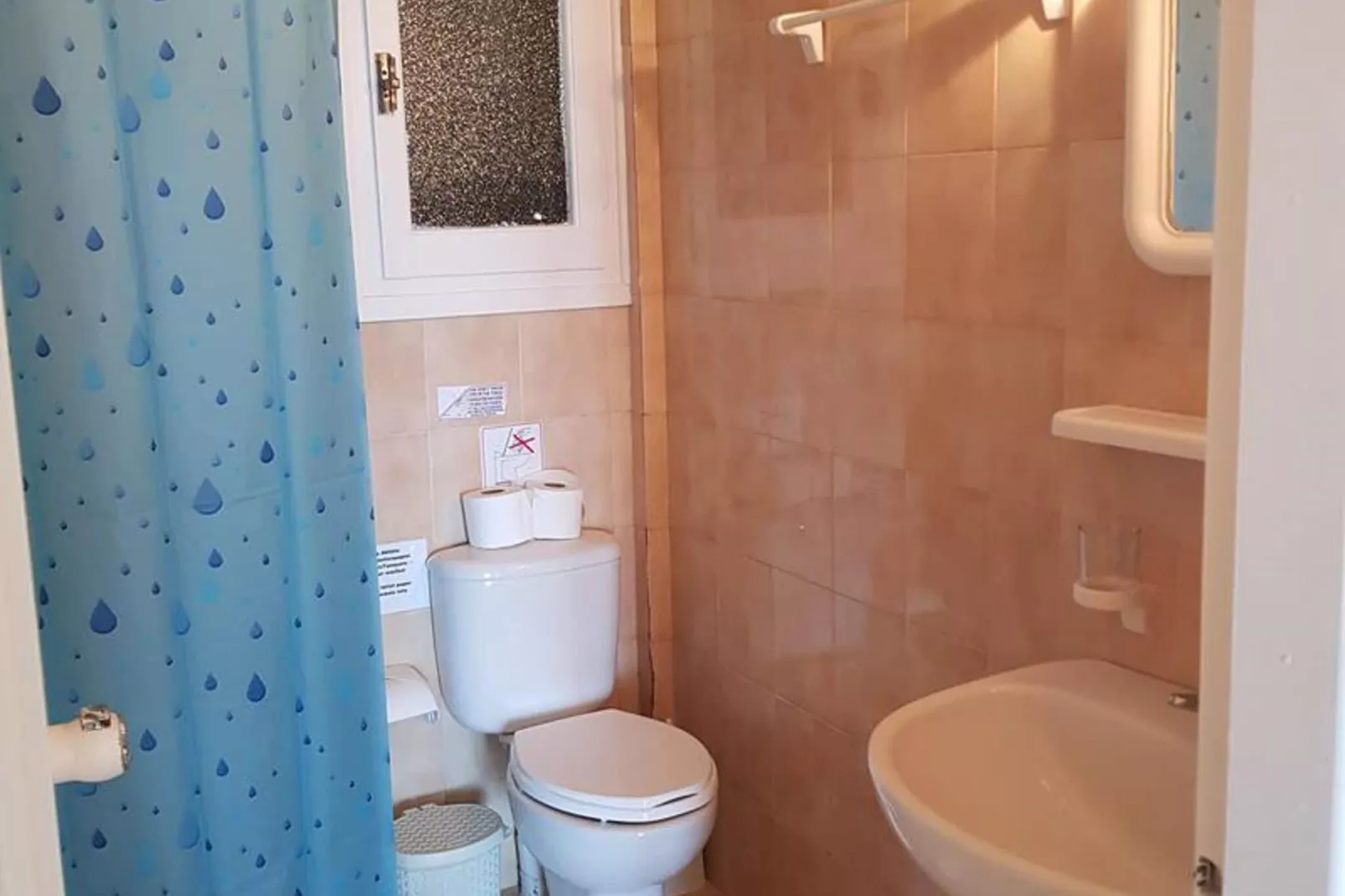 Corfu Glyfada Apartment 90-Badkamer