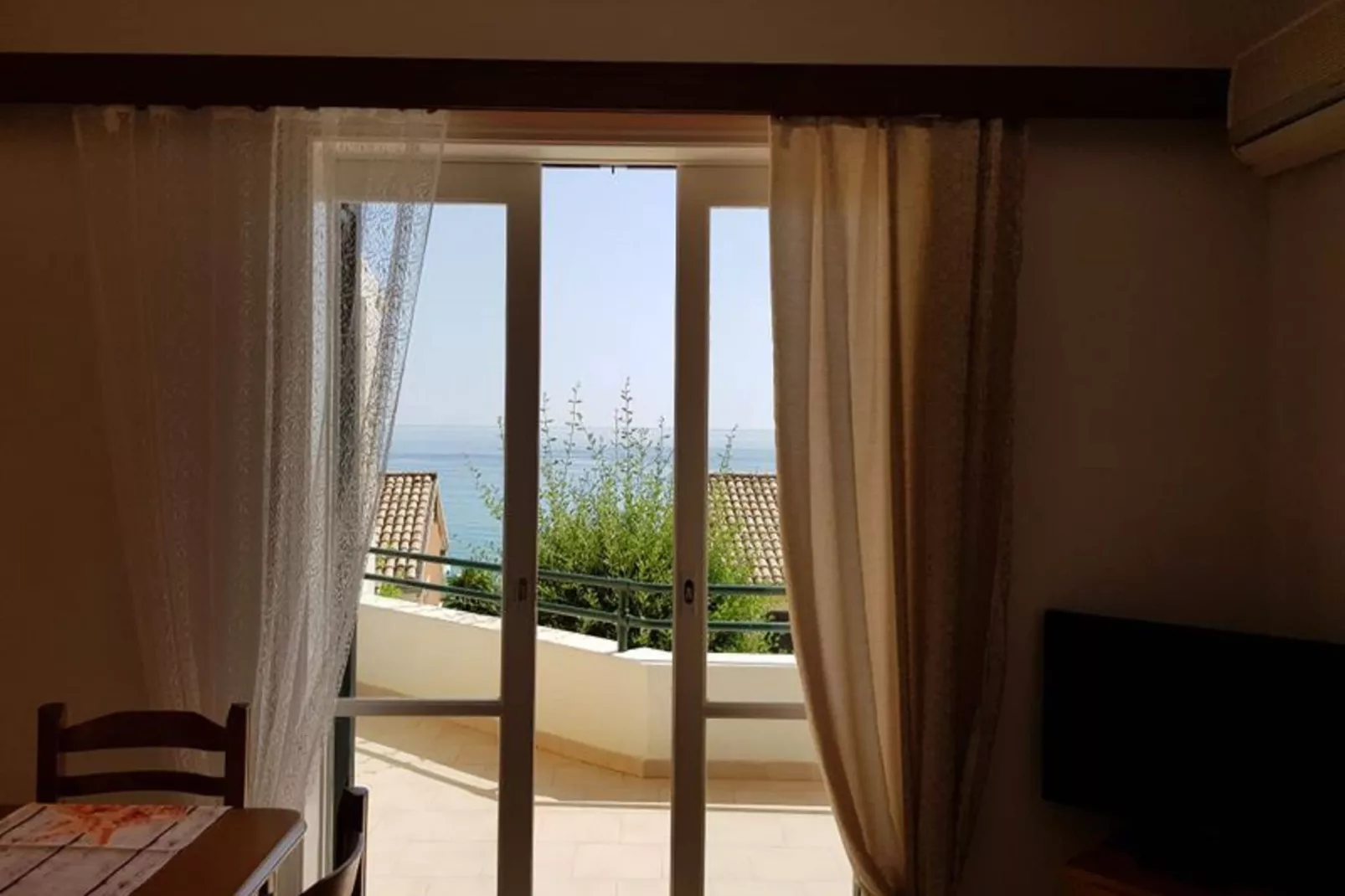 Corfu Glyfada Apartment 90-Terrasbalkon