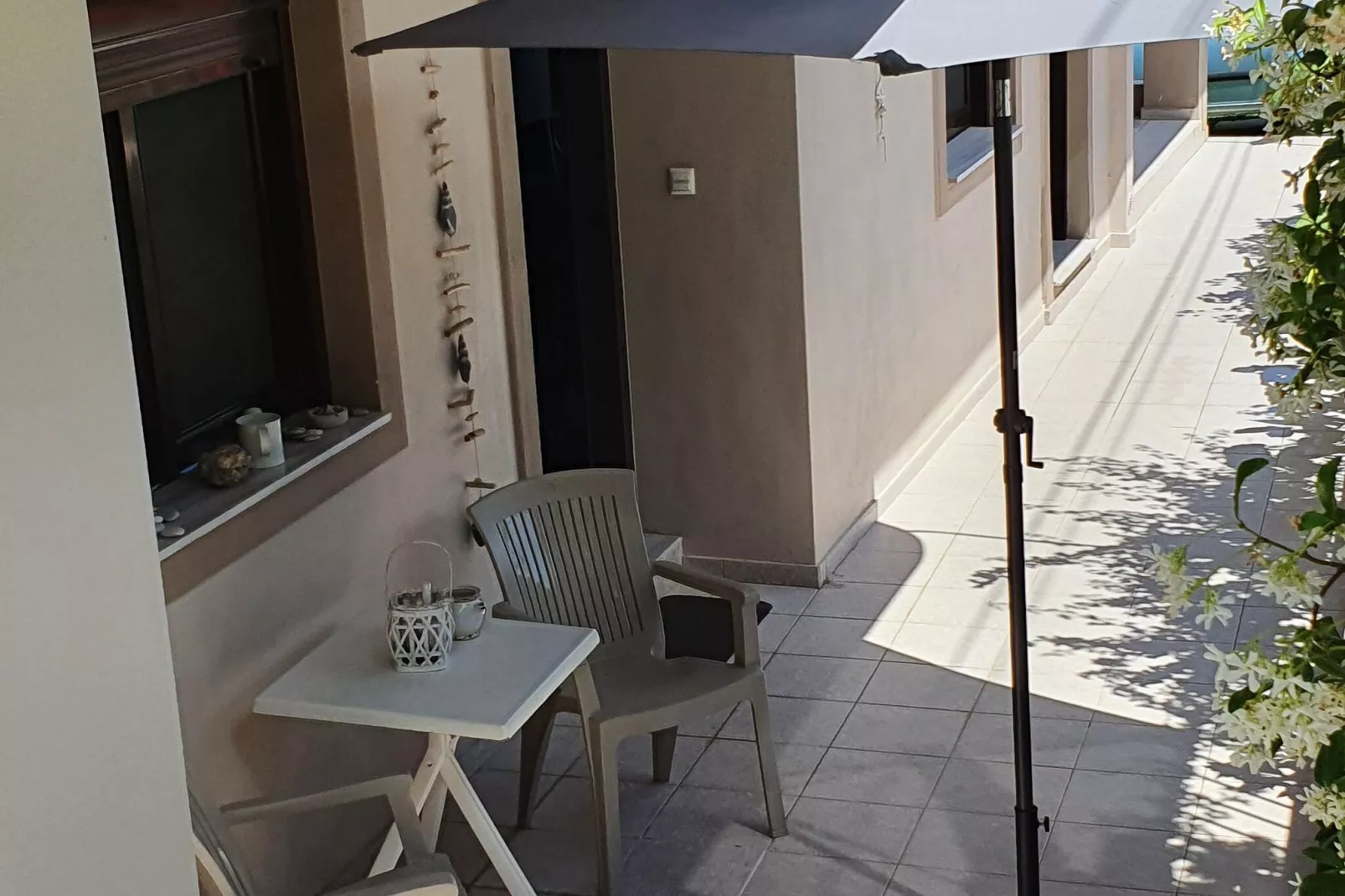 House Loutra Elenis-Terrasbalkon