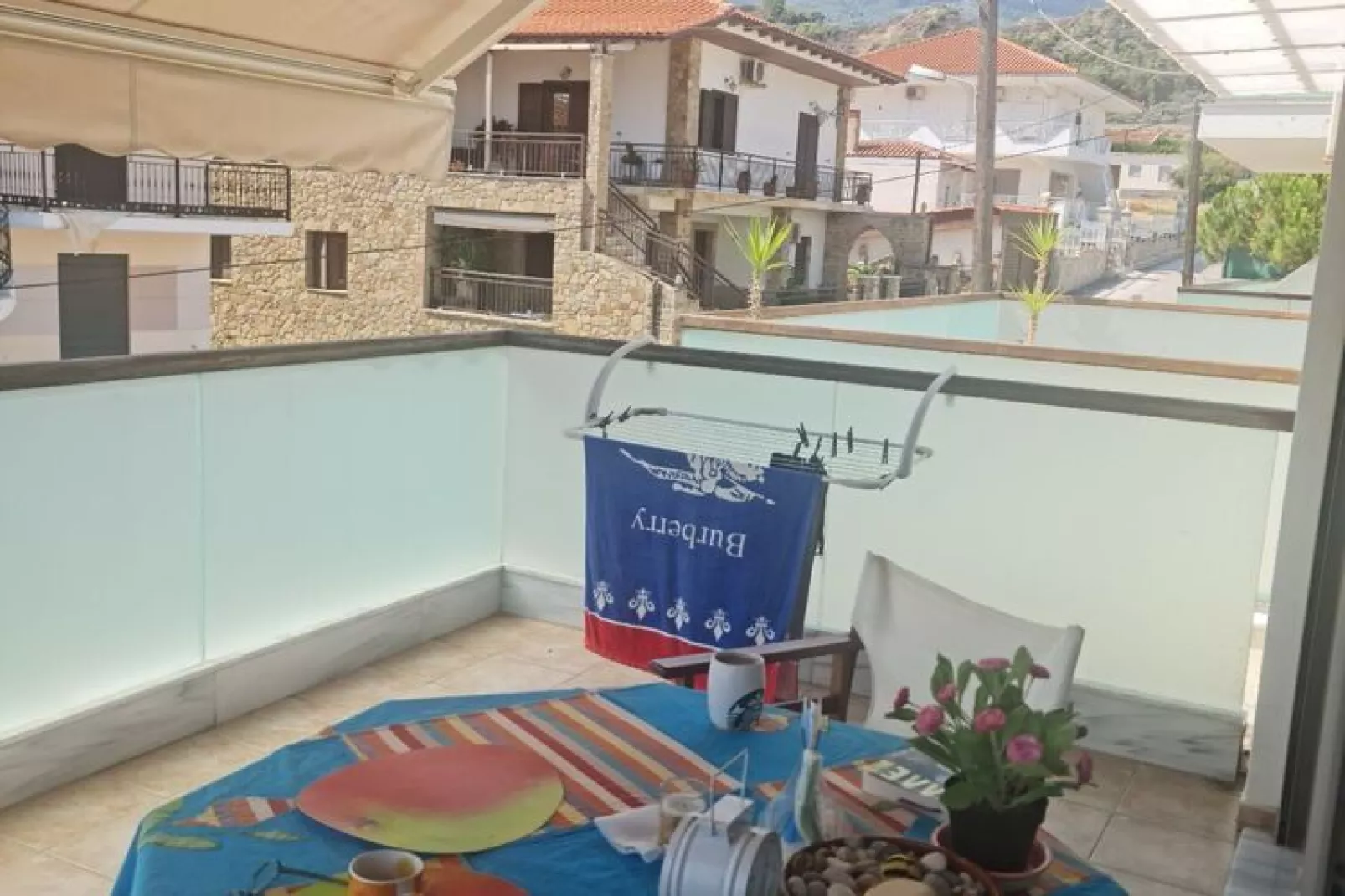 Beautiful House-Apartment Sea-Front Likoporia Korinthias-Terrasbalkon