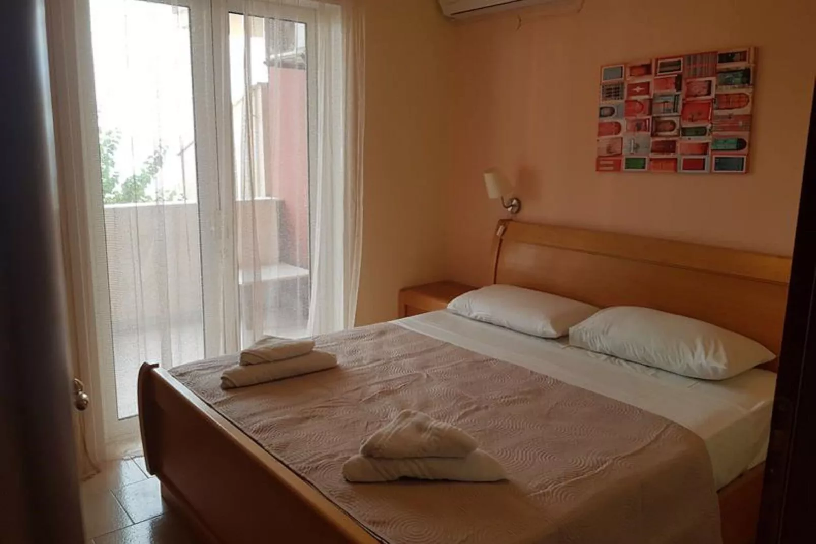 Type Aa5rcocomat bed quality apartment-Slaapkamer