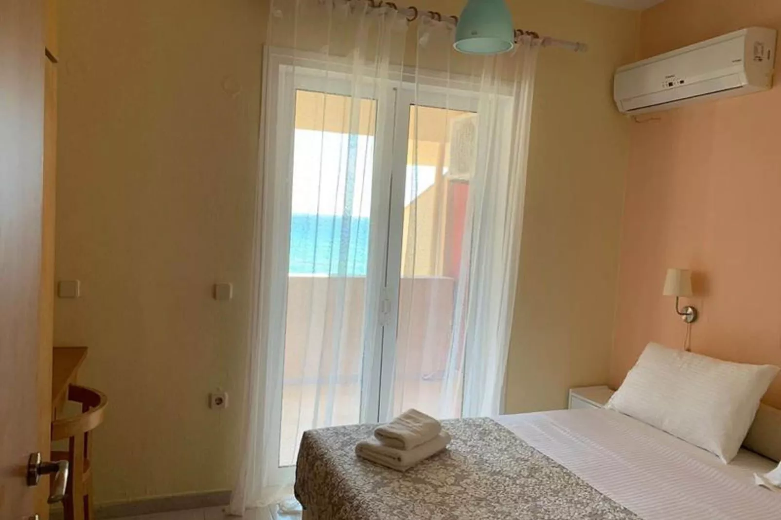 Type Aa5rcocomat bed quality apartment-Slaapkamer