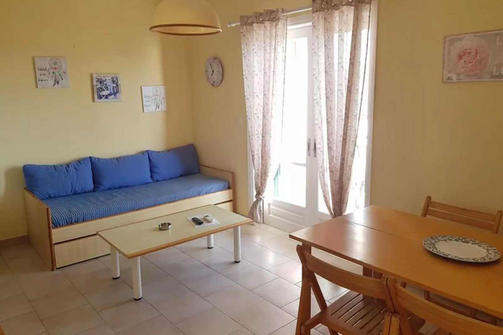Standart Apartments-Woonkamer