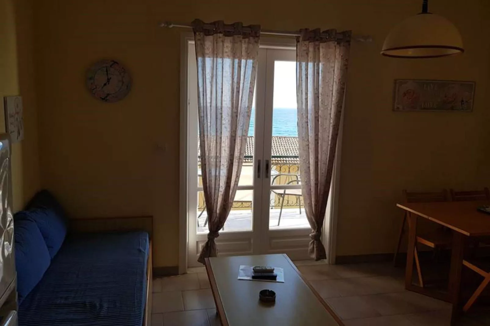 Standart Apartments-Woonkamer