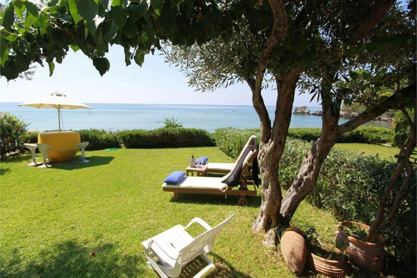 Beachfront House 13-Tuinen zomer