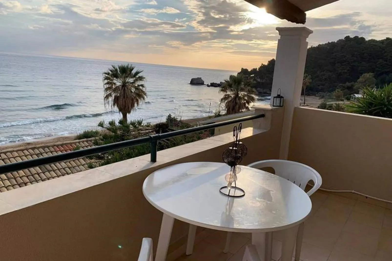 Glyfada Two Floors Maizonette Aa2 62-Terrasbalkon
