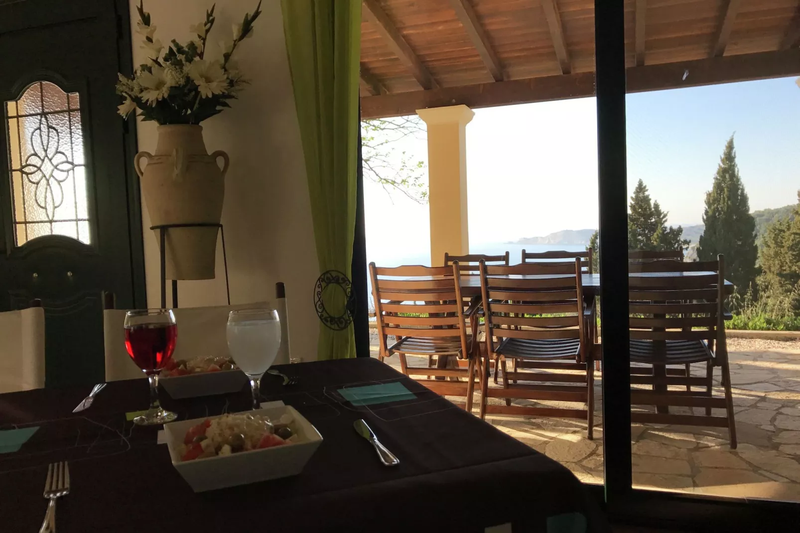 Villa Dysis-Eetkamer