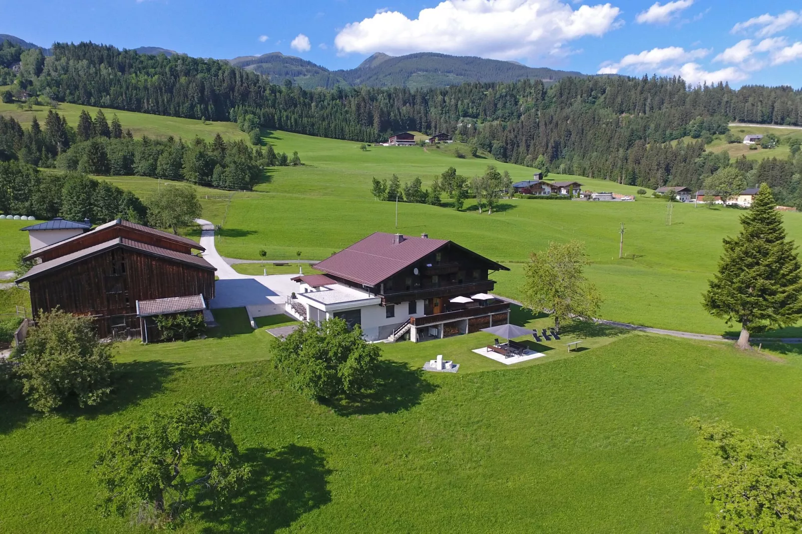 Gut Vorderstallberg-Uitzicht zomer