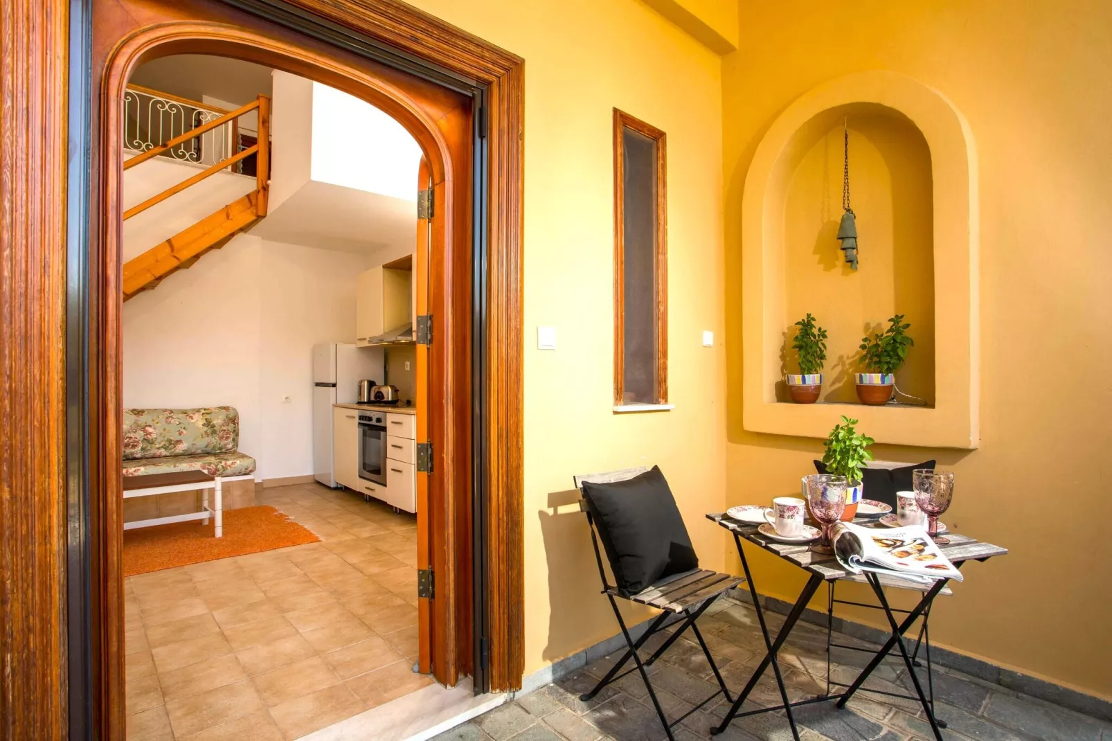 Emarmene Country Apartment for 2 Guests-Overloop