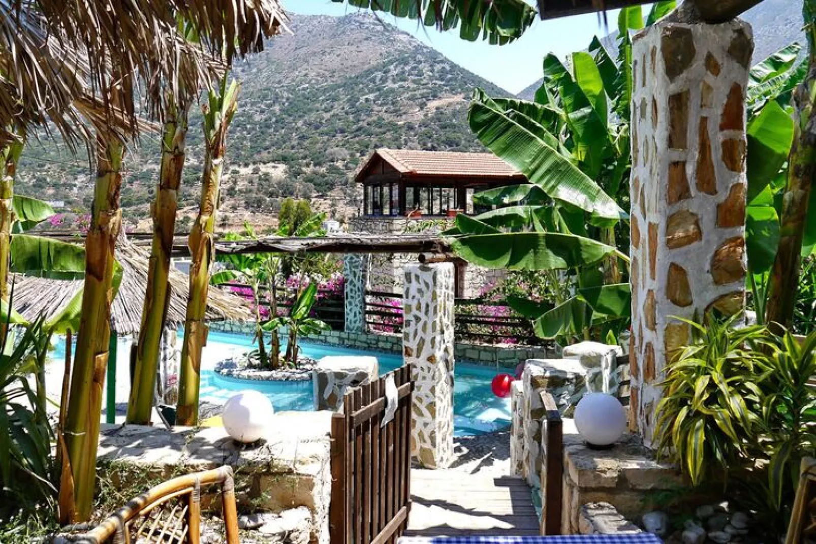 Holiday homes Stone Village Bali - 1-bedroom-Apt 37 qm with halfboard-Buitenkant zomer