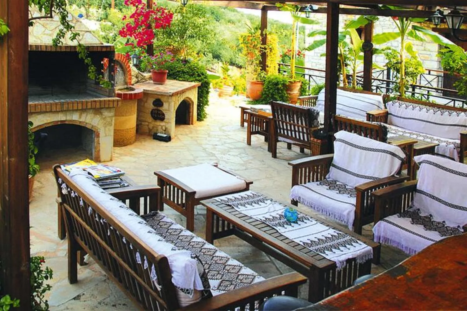 Holiday homes Stone Village Bali - Studio with halfboard-Woonkamer