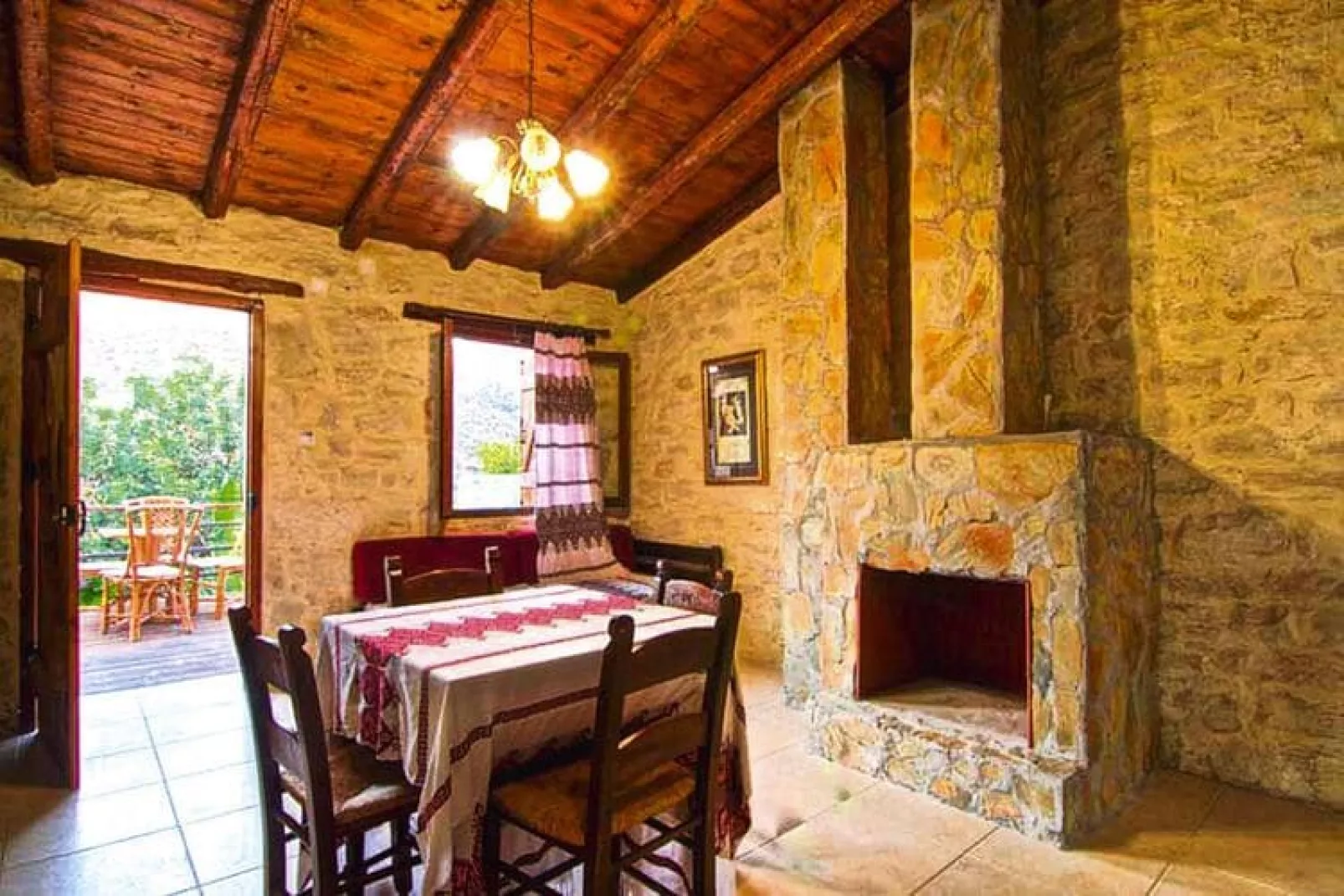 Holiday homes Stone Village Bali - Studio with halfboard-Woonkamer