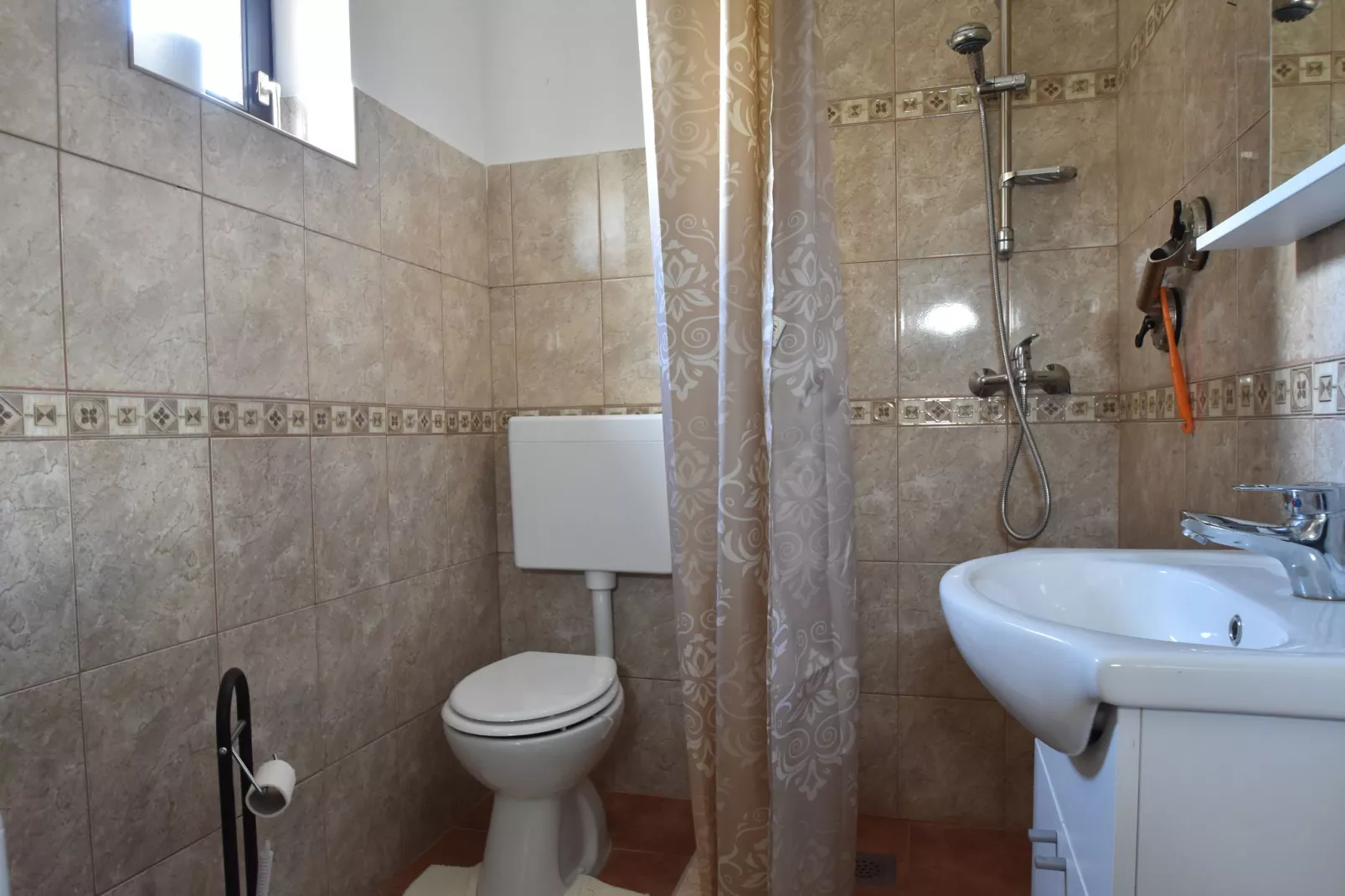 Ladevci-Badkamer