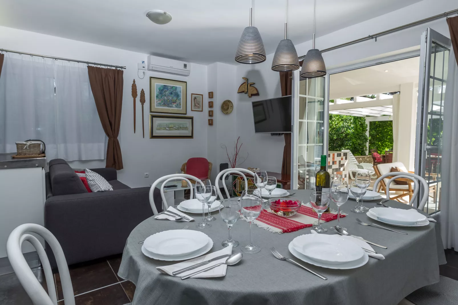 Holiday Home Maya-Woonkamer
