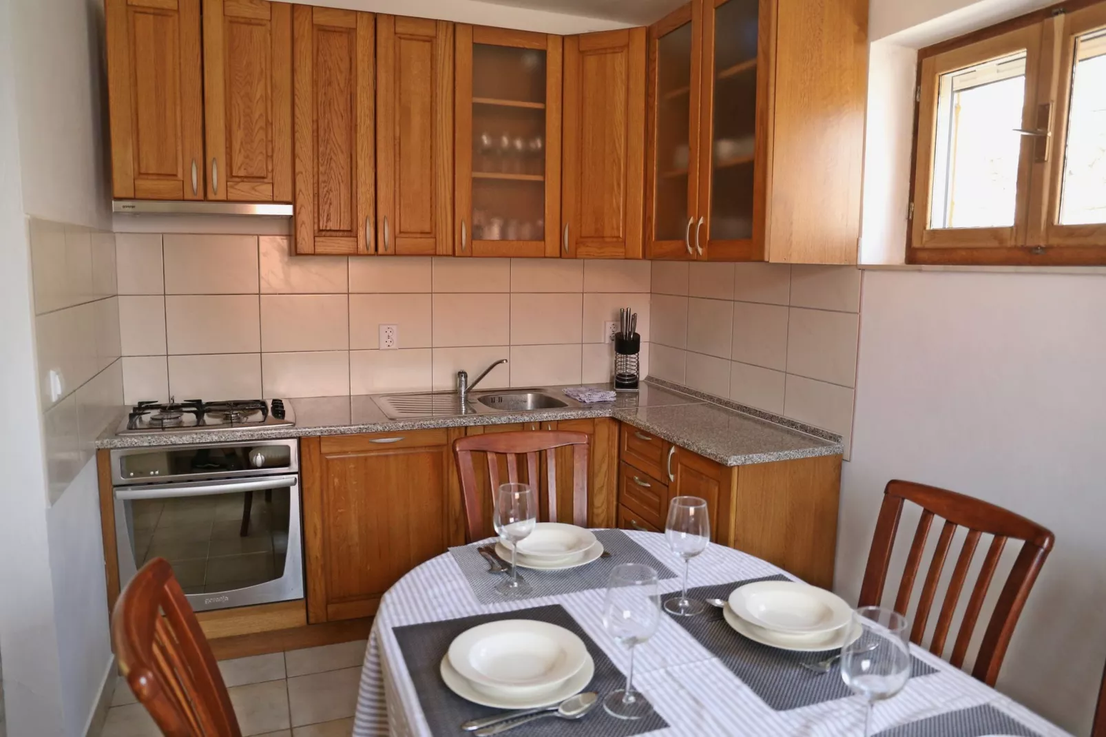 Holiday Home Beach Olivia-Eetkamer