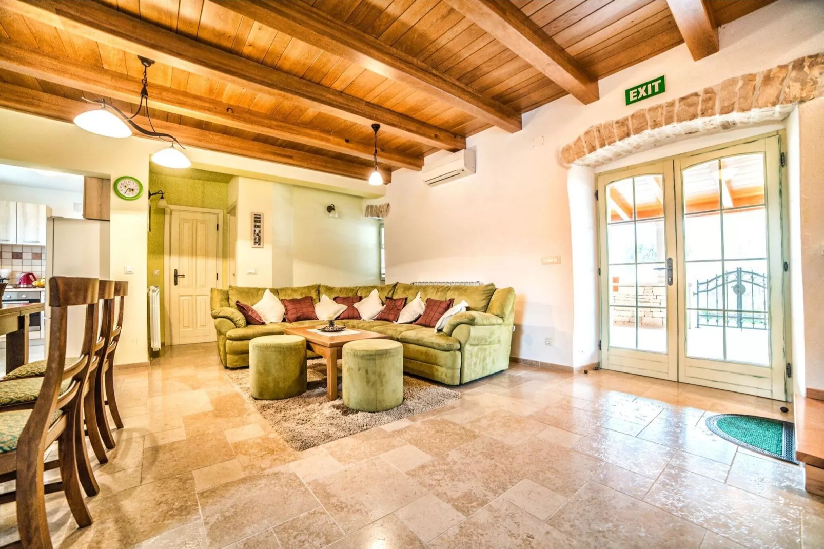 Villa Bubani with Private Pool-Woonkamer