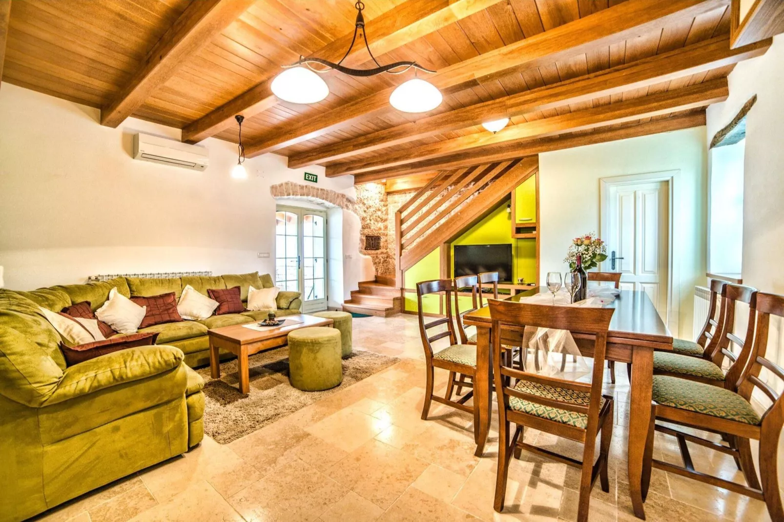 Villa Bubani with Private Pool-Woonkamer