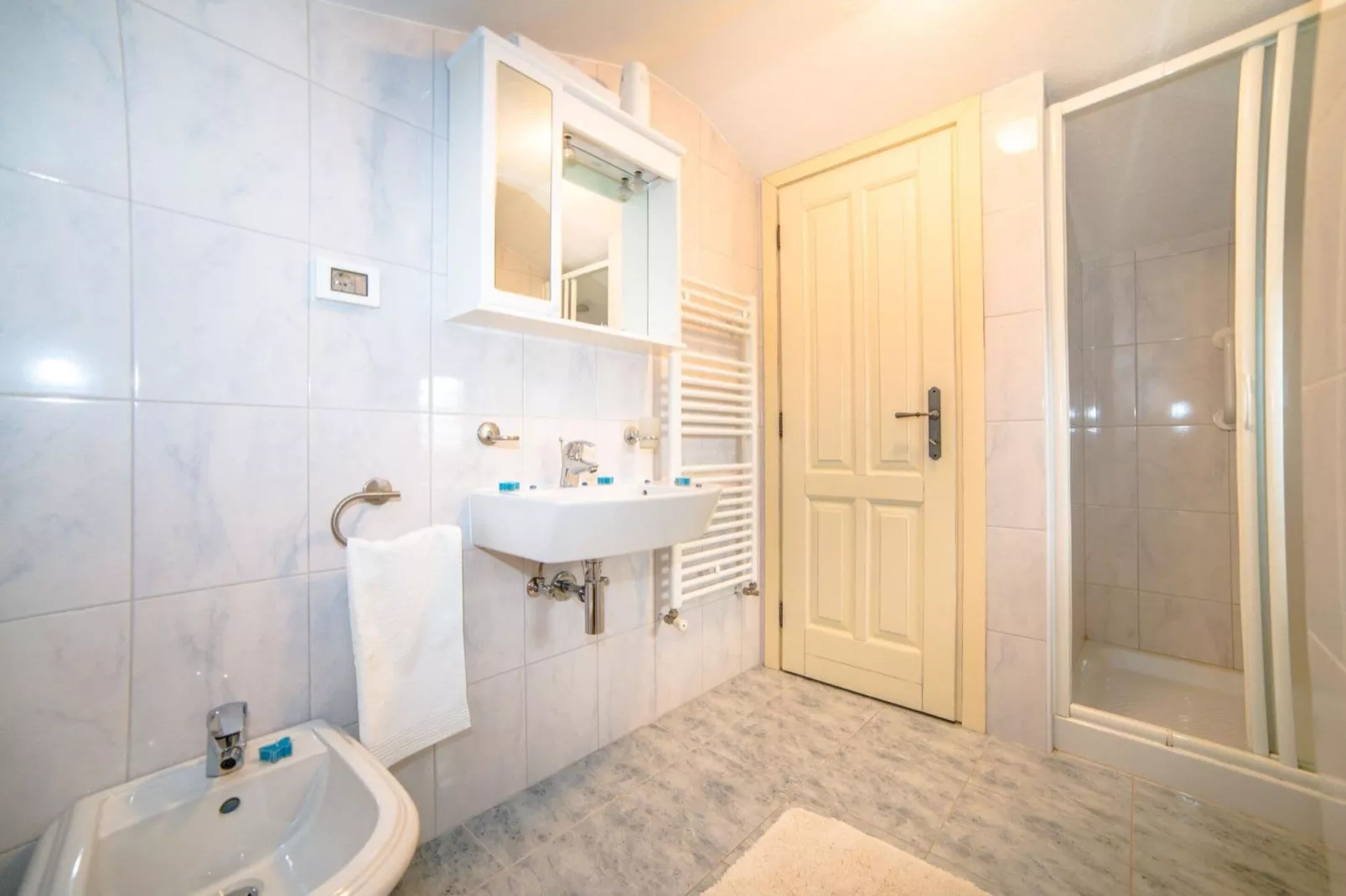 Villa Bubani with Private Pool-Badkamer
