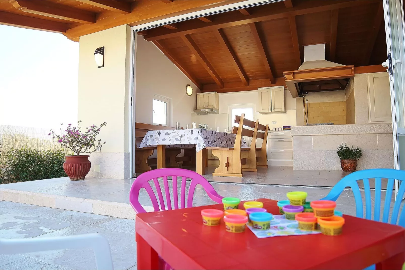 Villa Bubani with Private Pool-Terrasbalkon