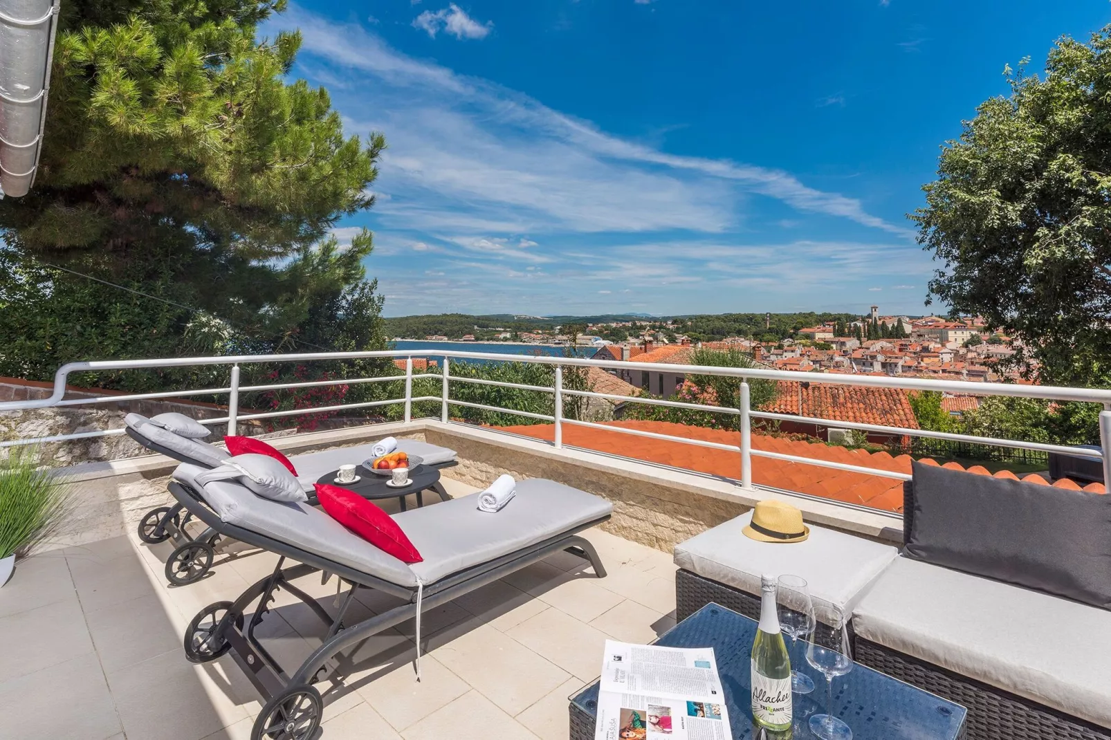Deluxe Villa Royal with Sea View