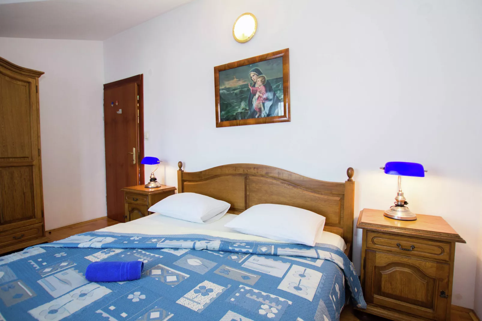 Marina Top Floor apartment E