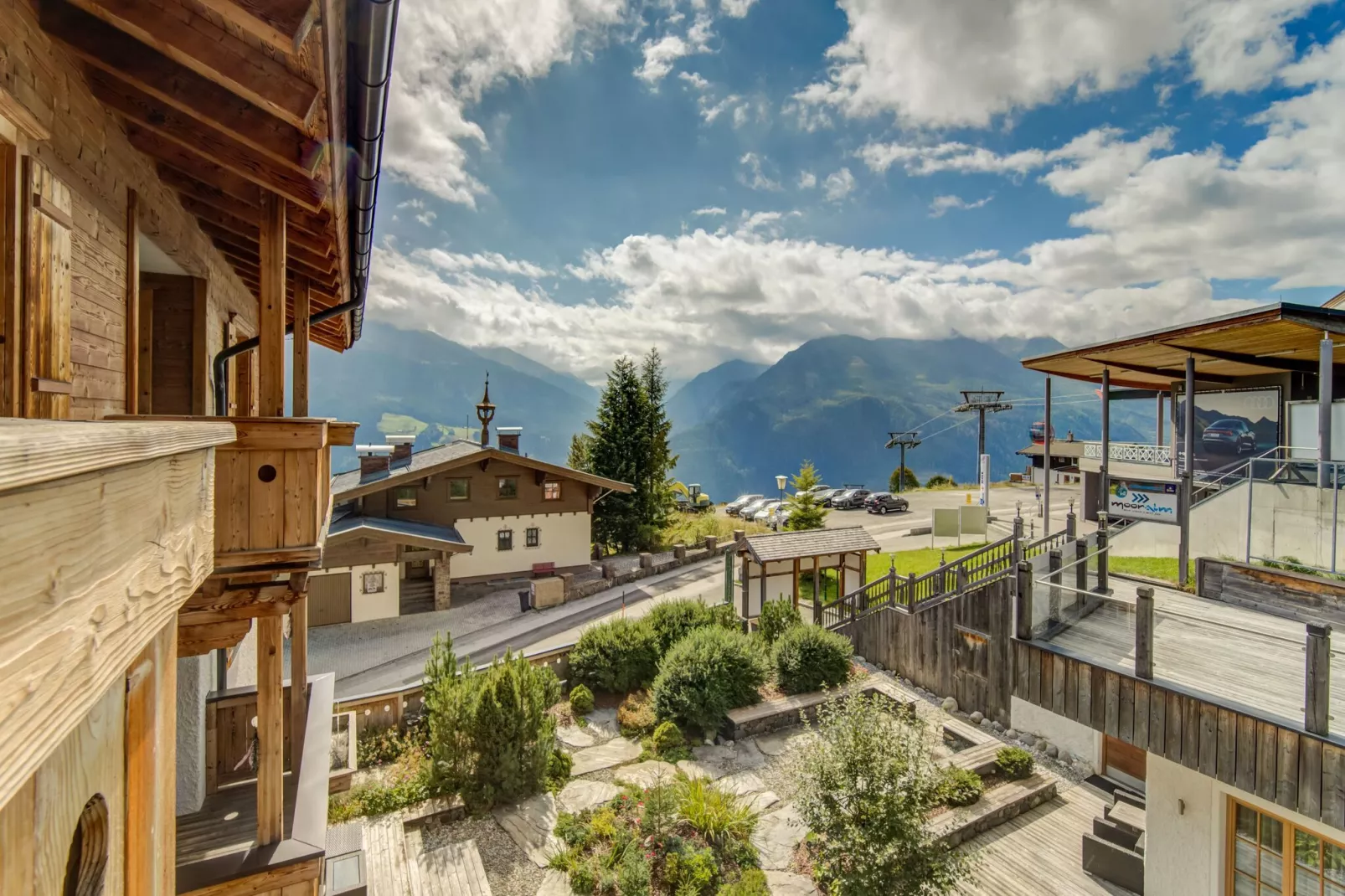 Panorama Chalet Barda-Uitzicht zomer