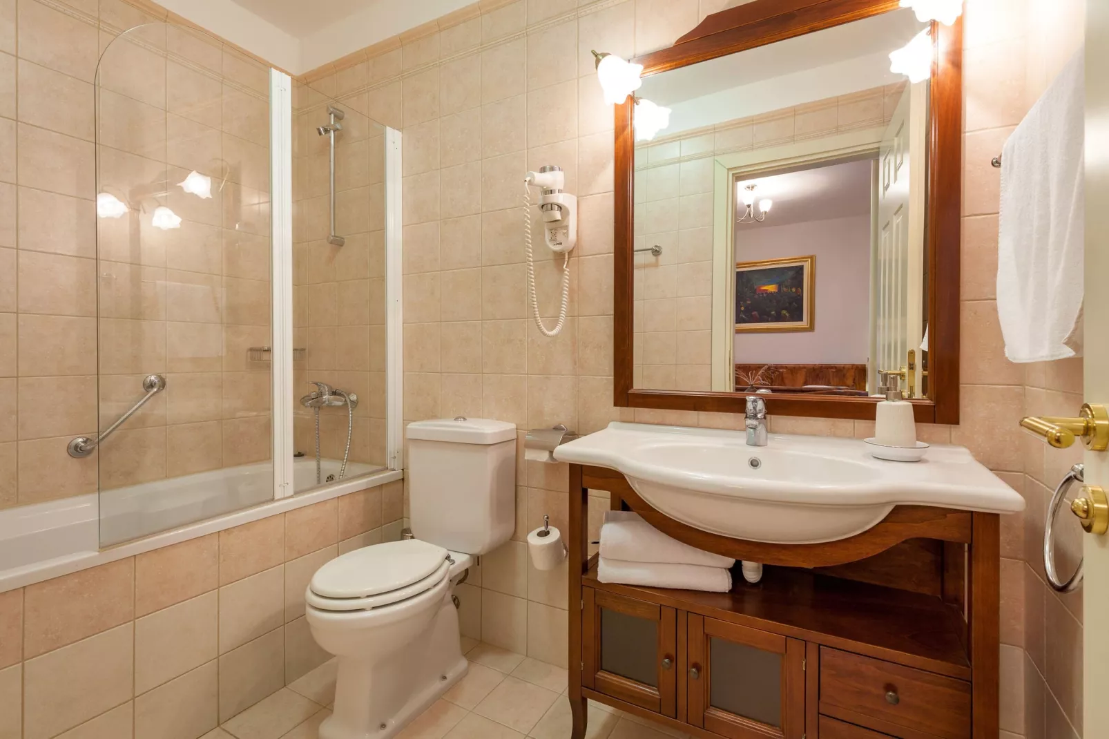 Villa Mir Vami-Badkamer