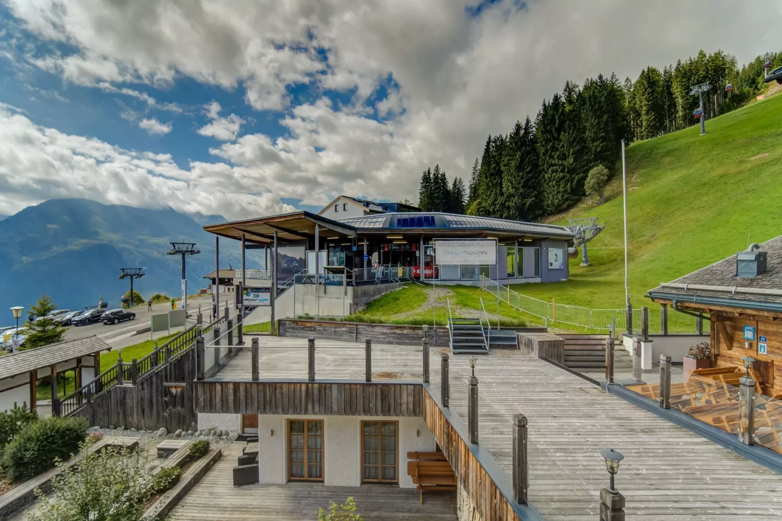 Panorama Chalet Barda-Uitzicht zomer