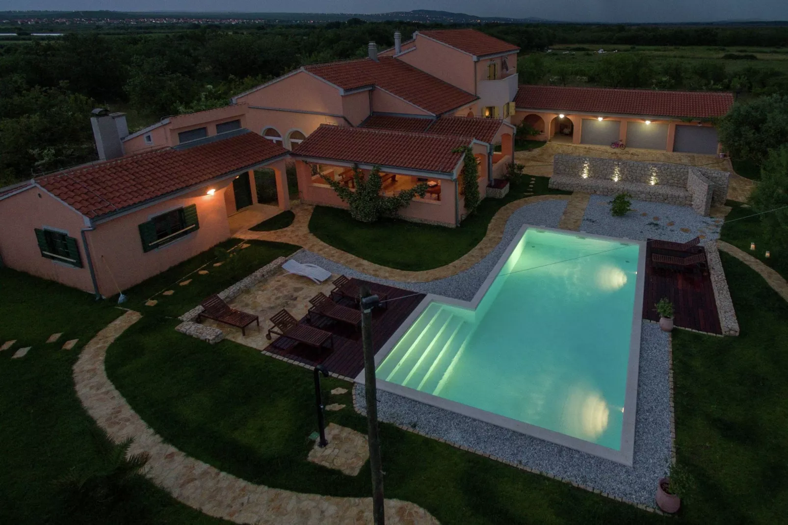 Luxury Villa Mario-Buitenkant zomer