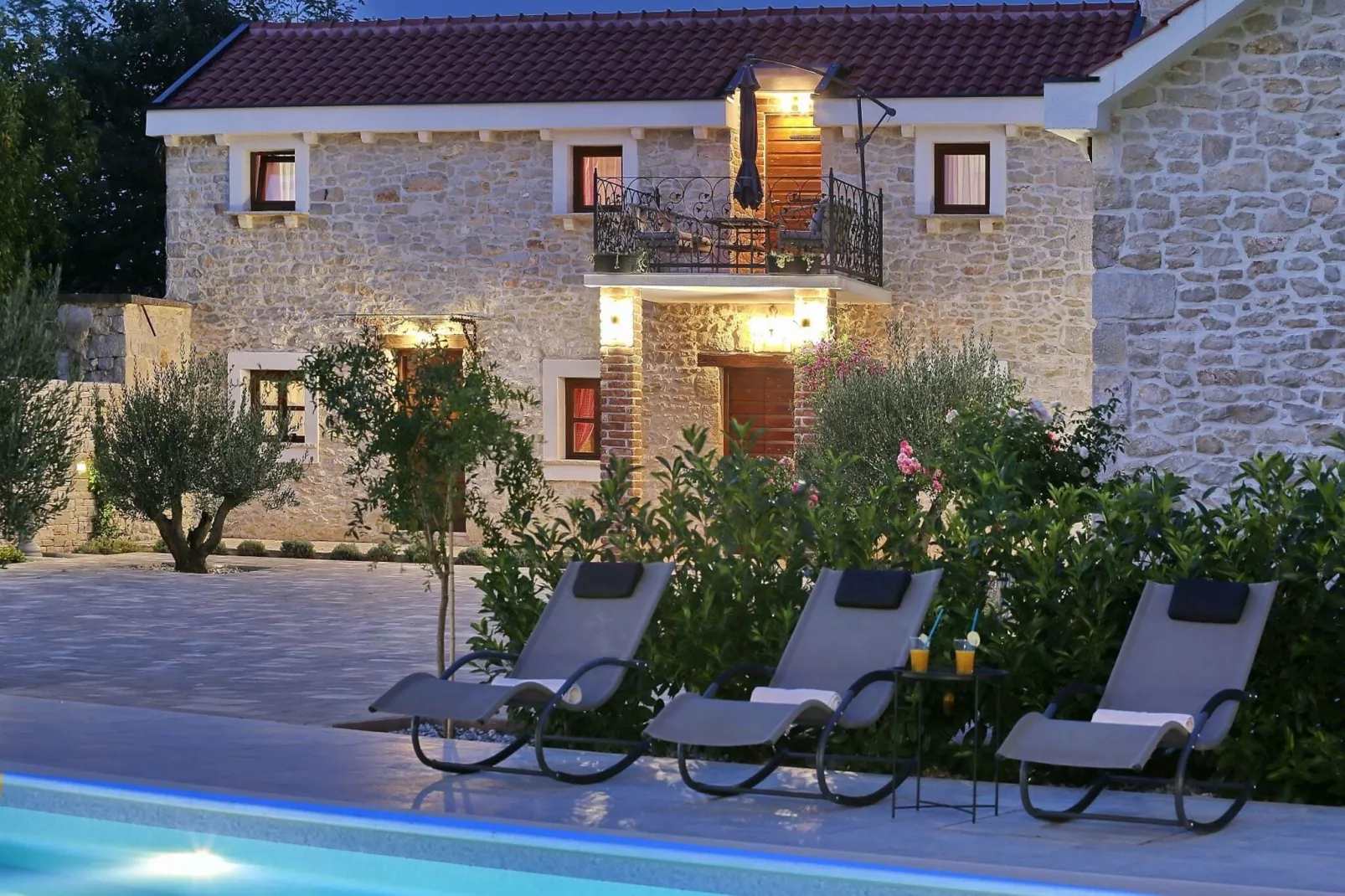 Villa Tereza-Buitenkant zomer