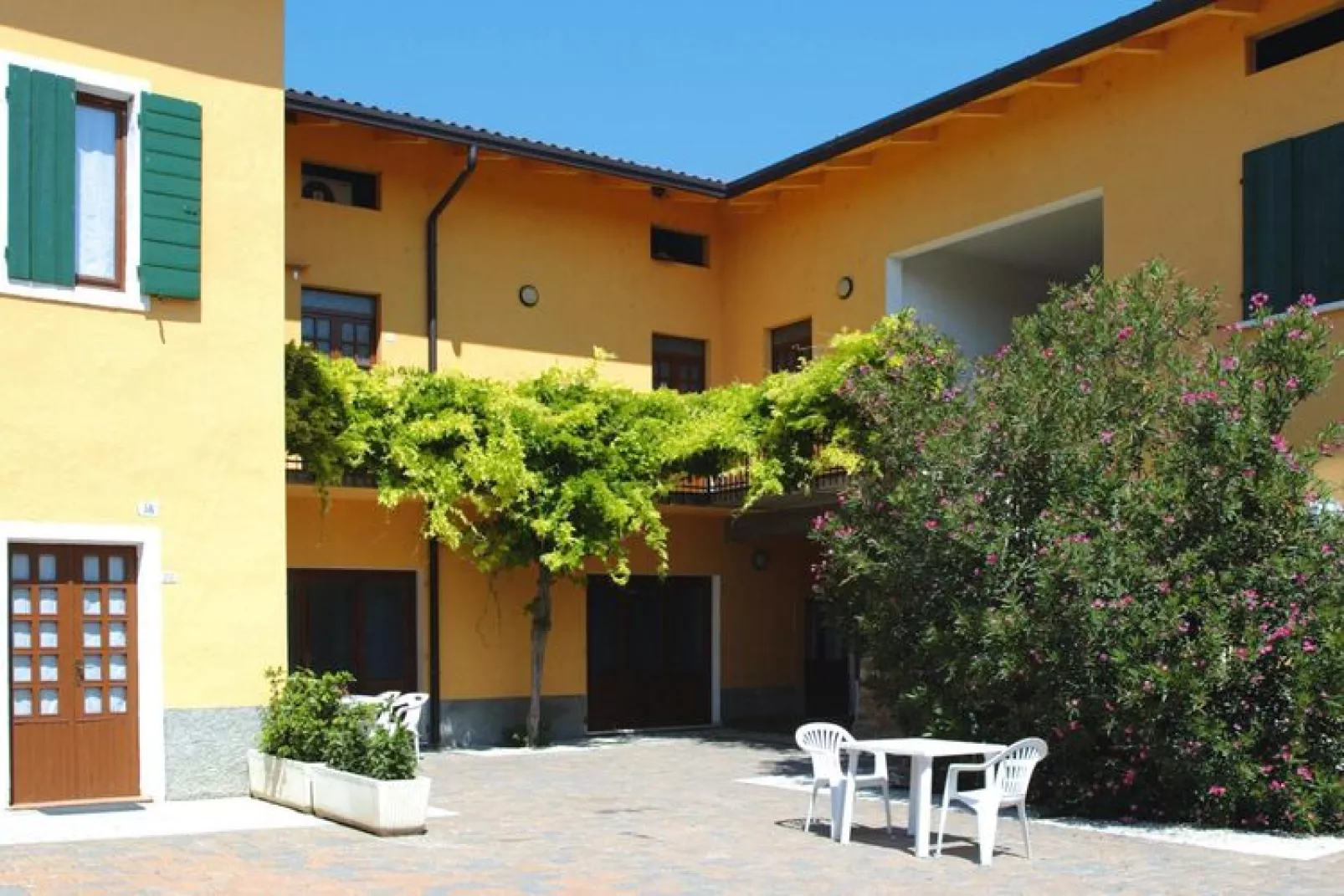 Holiday park Bella Italia, Peschiera-Glicine-Buitenkant zomer