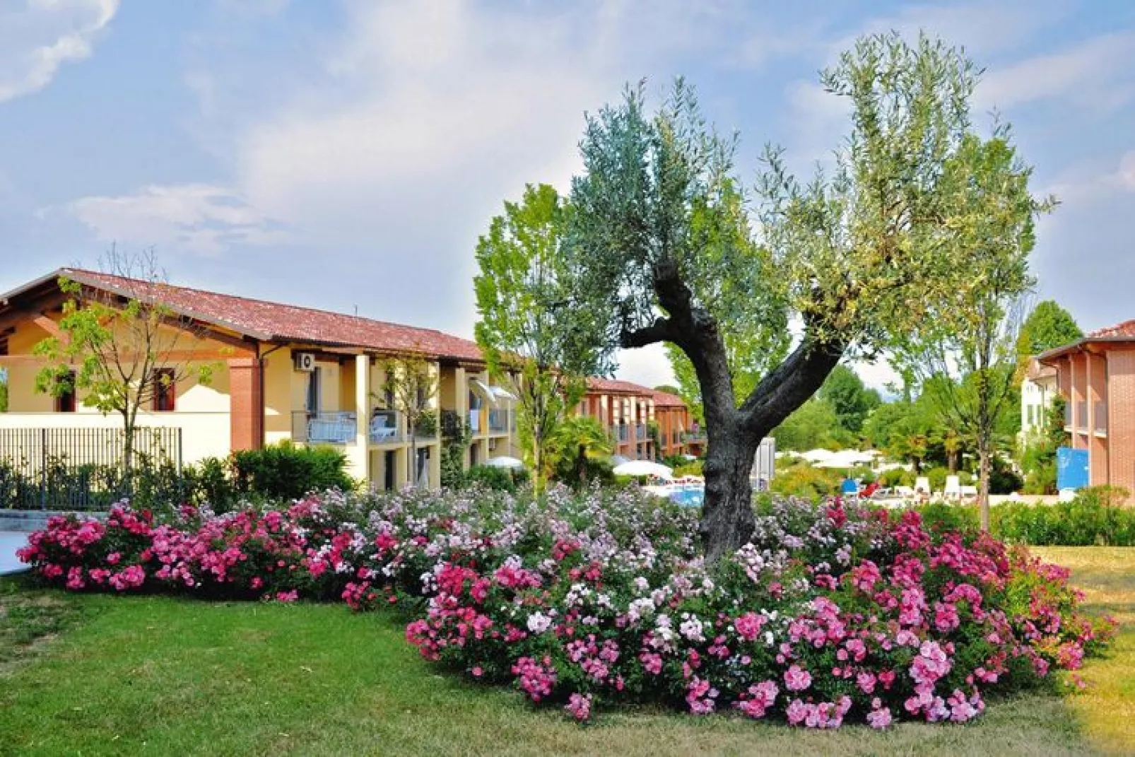 Holiday park Bella Italia, Peschiera-Glicine-Tuinen zomer