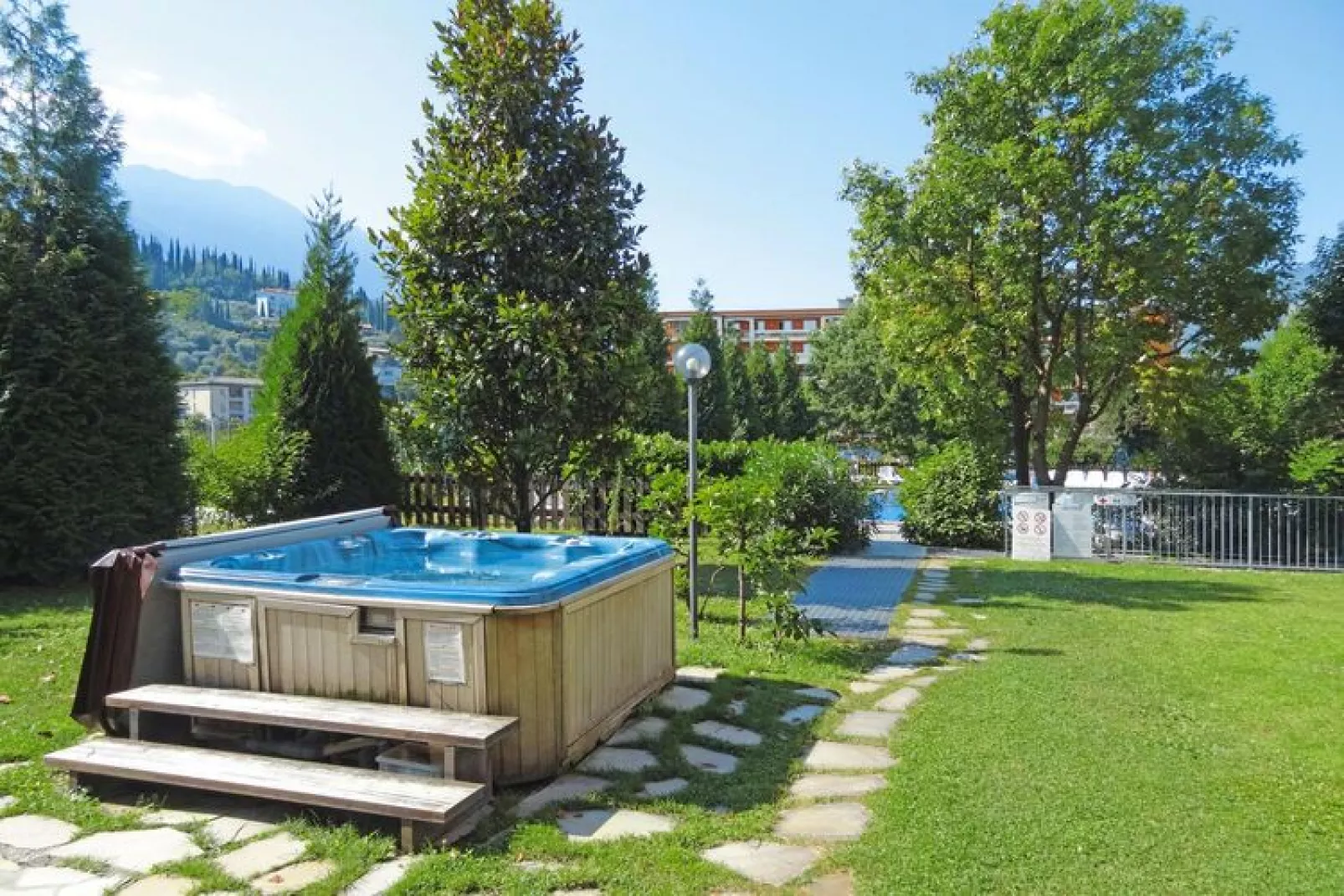 Residence Ambassador Suite, Riva del Garda-suite bilo-Zwembad