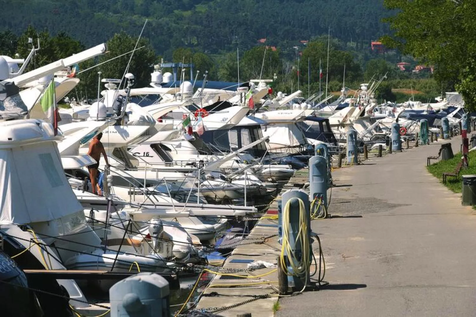 Caravanpark Marina 3B Sarzana - MH 4 Pax-Waterzicht