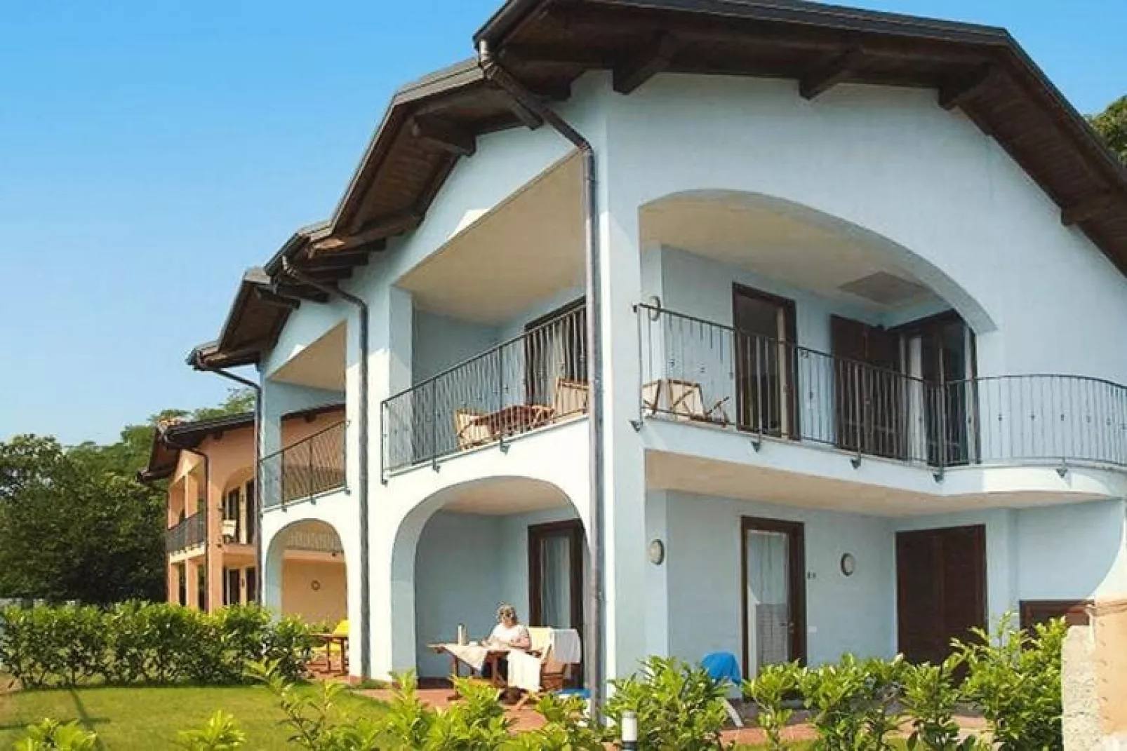Residence Il Vigneto Due, Oggebbio-Bilo 2+2-Buitenkant zomer