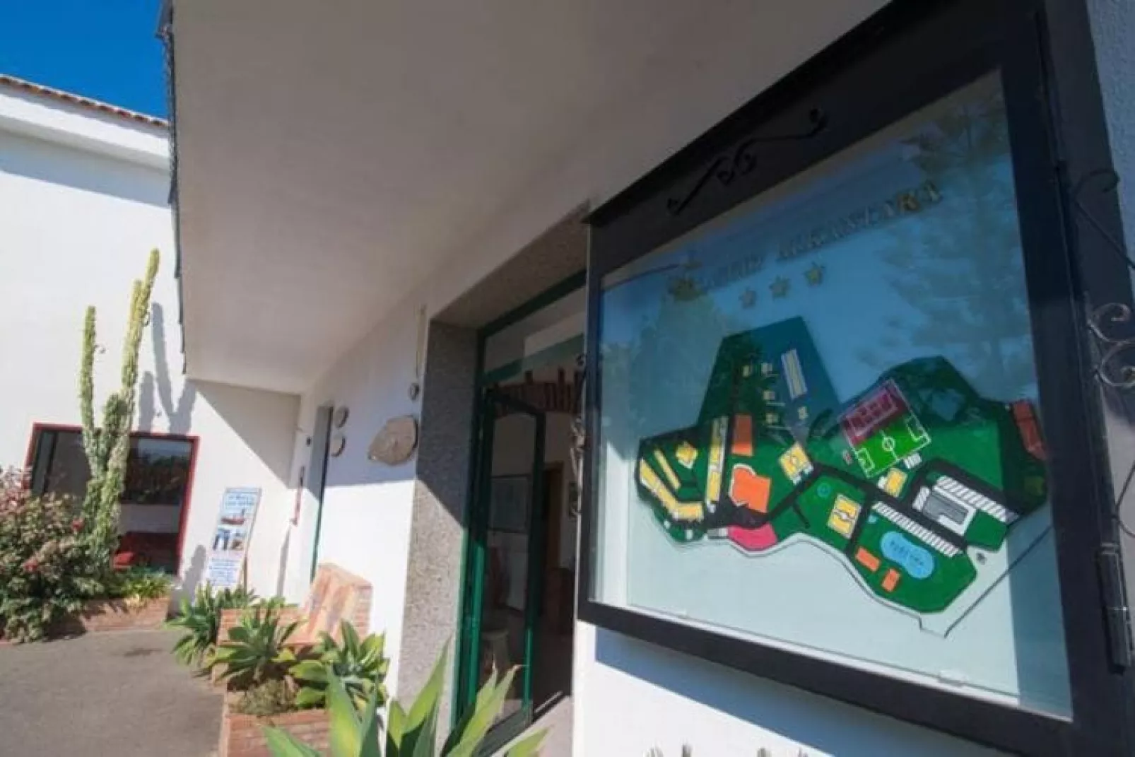 Appartement in Giardini Naxos in de buurt van Shopping-Parkfaciliteiten
