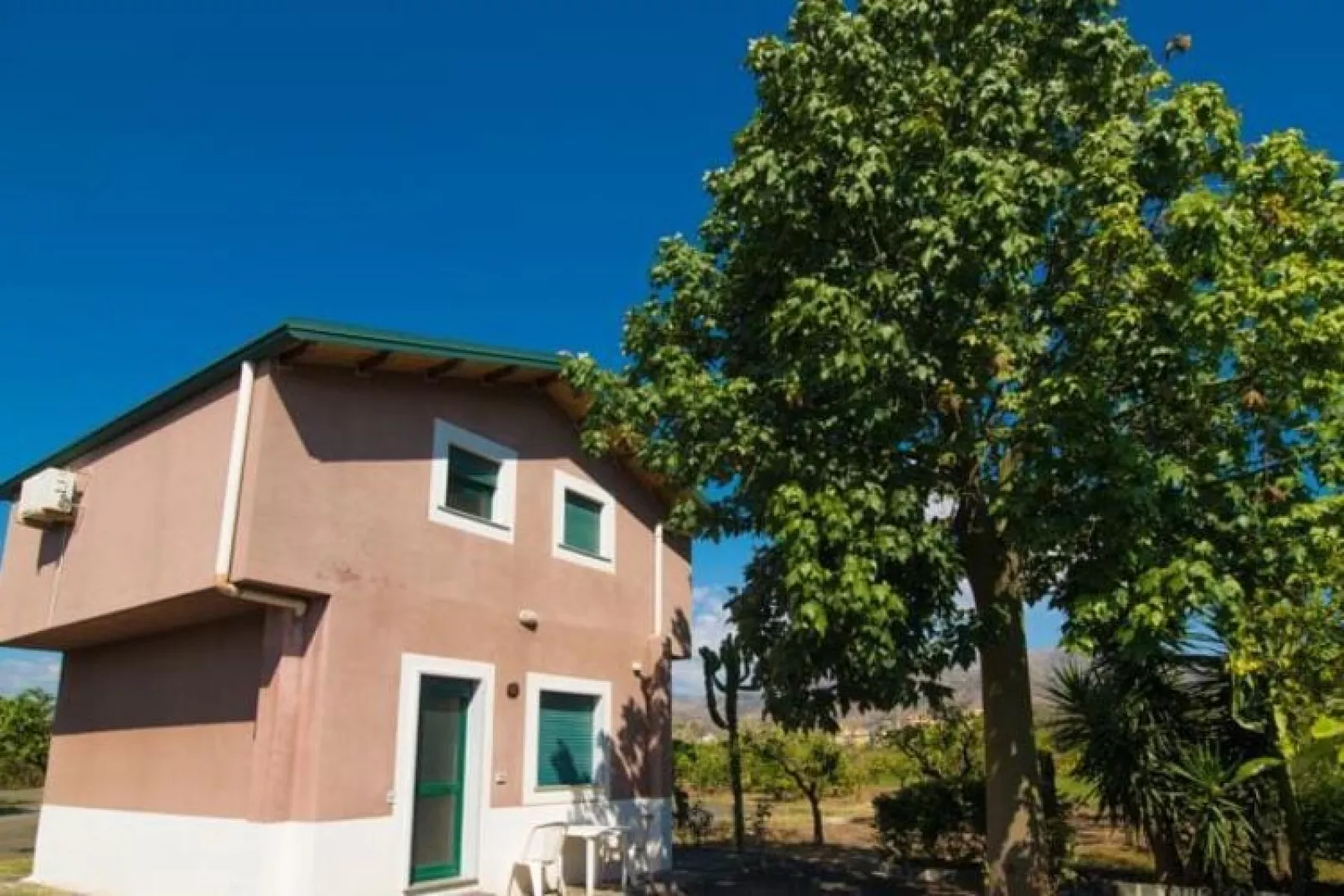 Appartement in Giardini Naxos in de buurt van Shopping-Parkfaciliteiten