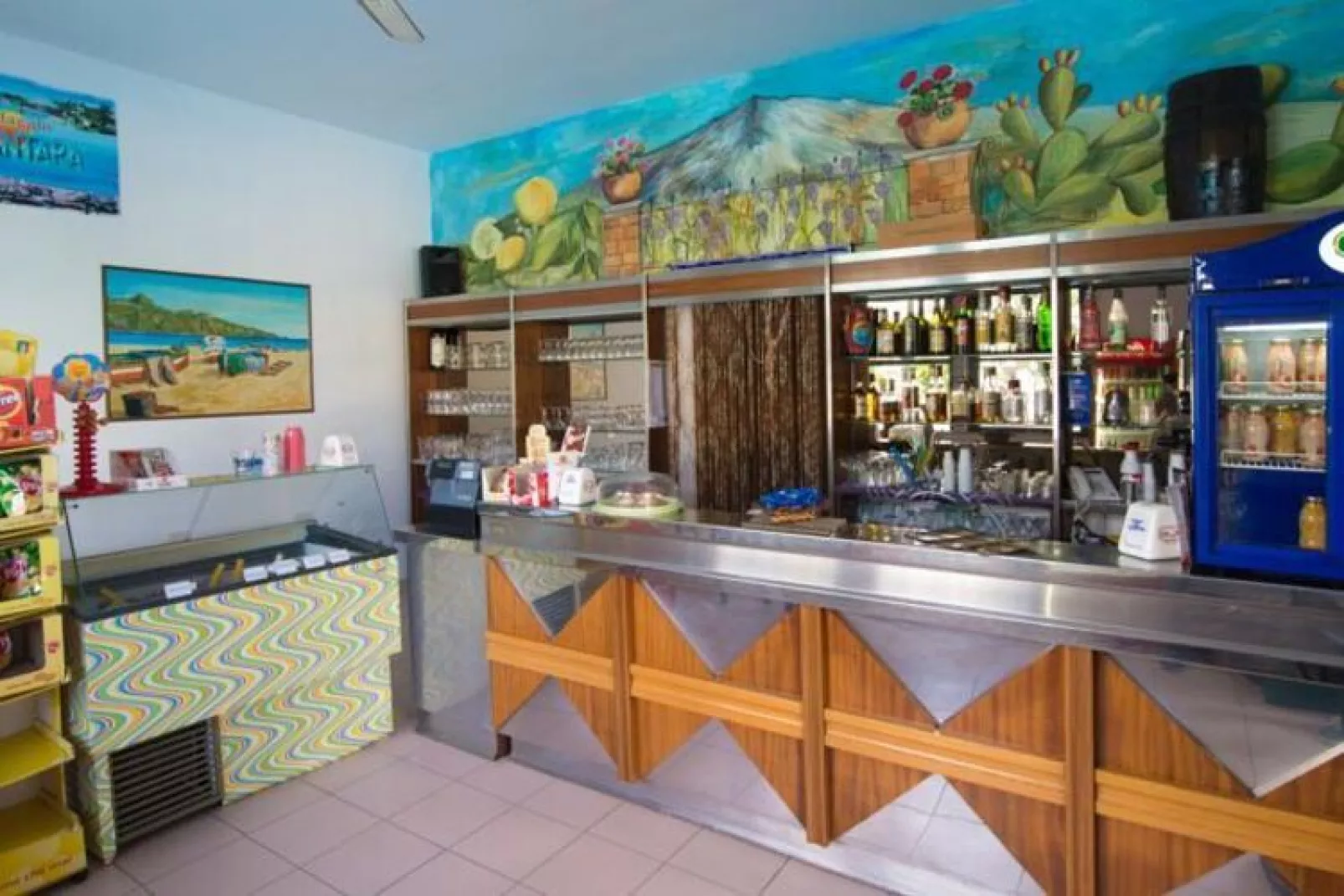Appartement in Giardini Naxos met parkeerplaats-Parkfaciliteiten