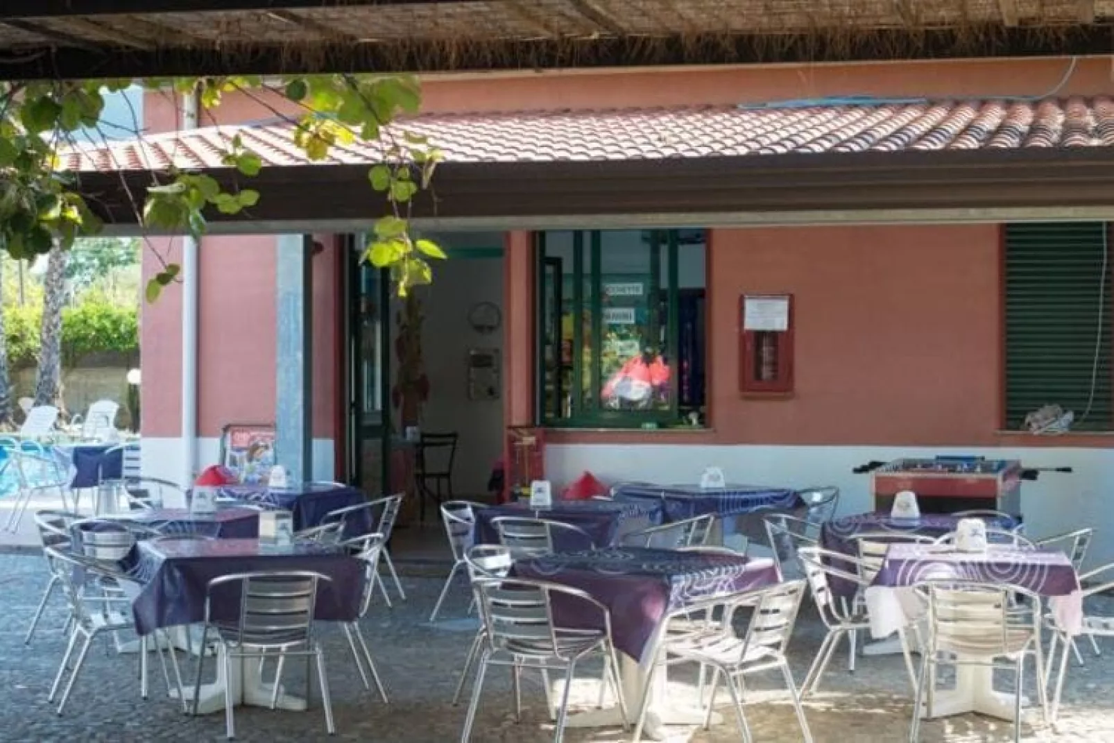 Appartement in Giardini Naxos met parkeerplaats-Parkfaciliteiten