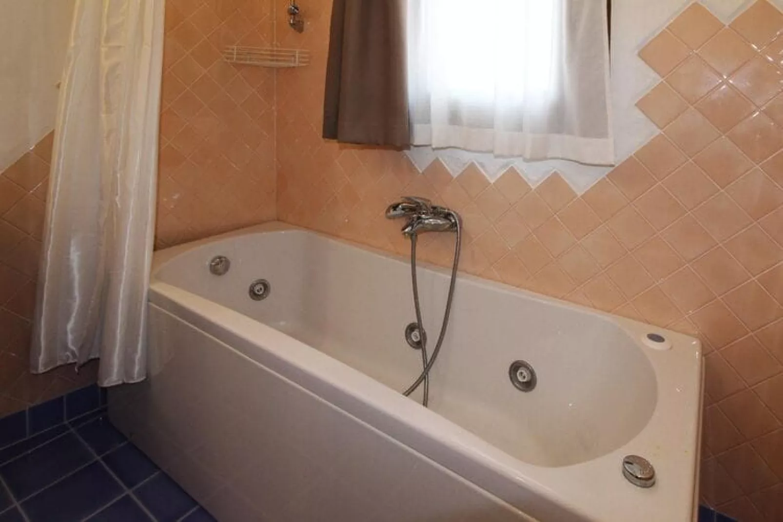 Holiday home La Conia Cannigione-Villa Lu Nibaru Low 2  per 4 Pers-Badkamer