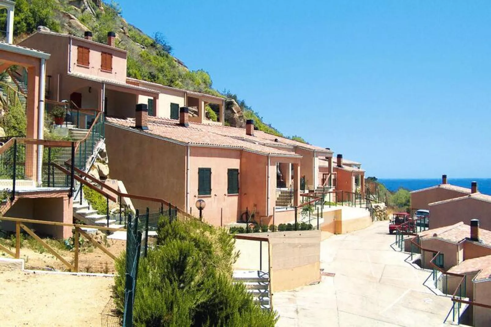 Apartments Le Ginestre Costa Rei -  Type Bilo-Buitenkant zomer